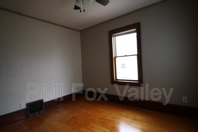 Building Photo - 906 Jefferson St
