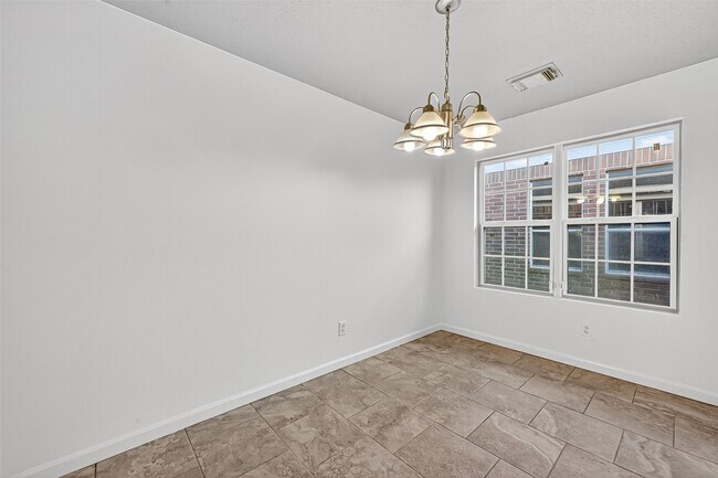 Building Photo - 19439 Hillside Springs Cir