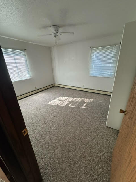 Building Photo - Elk Point 1