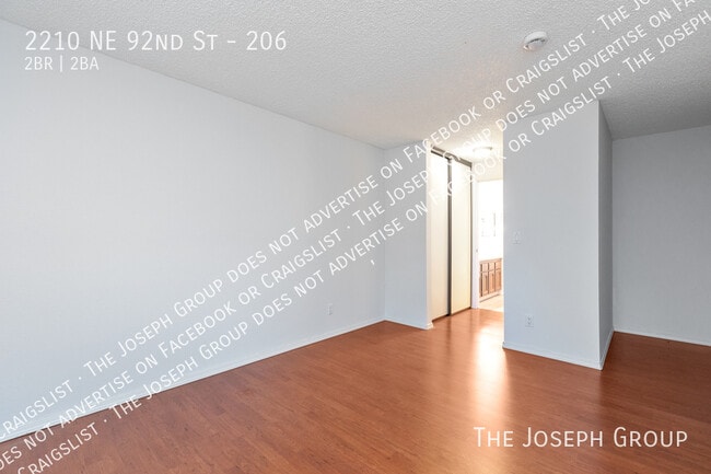 Building Photo - 2210 NE 92nd St