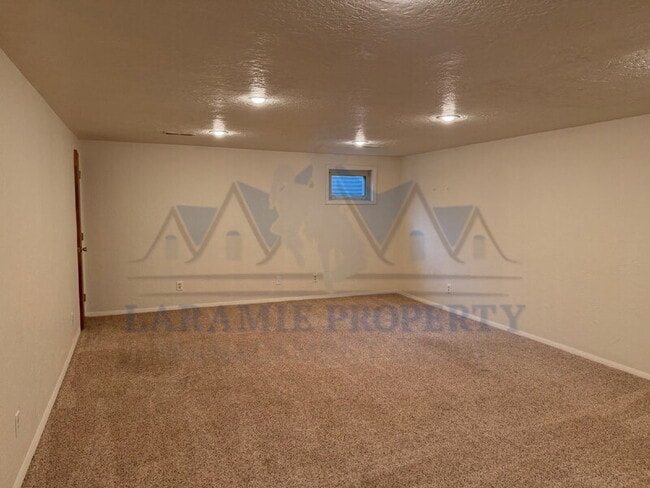 Building Photo - 1080 N 18th St