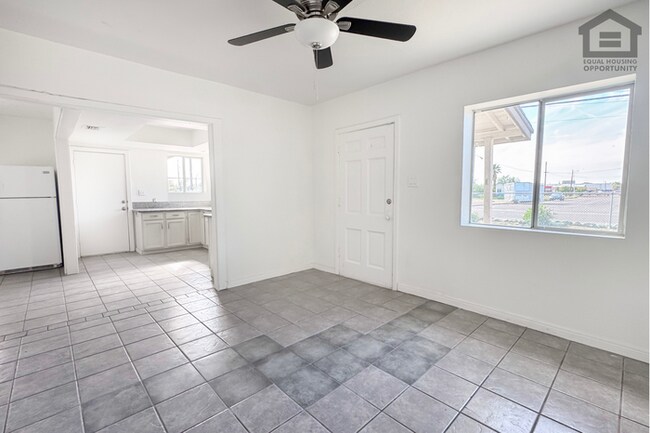 Building Photo - 2Bed/1Bath House at McDowell/32nd St! Move-In Ready on 10/08/2026! – NO HOA!
