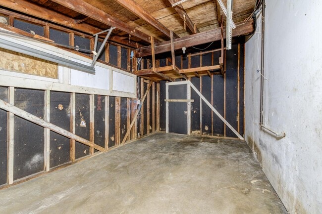 Building Photo - 6837 St Olaf Dr