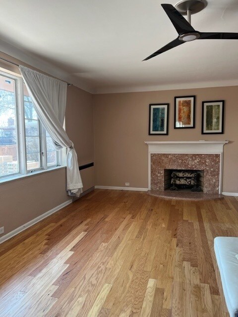 Building Photo - 2455 Oak St