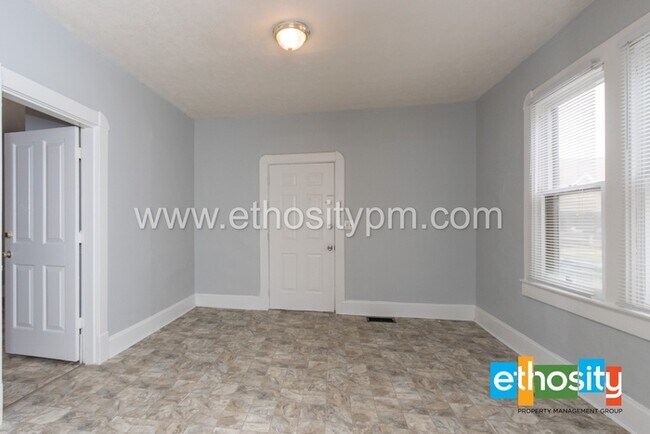 Building Photo - 2142 Webb St, Indianapolis, IN