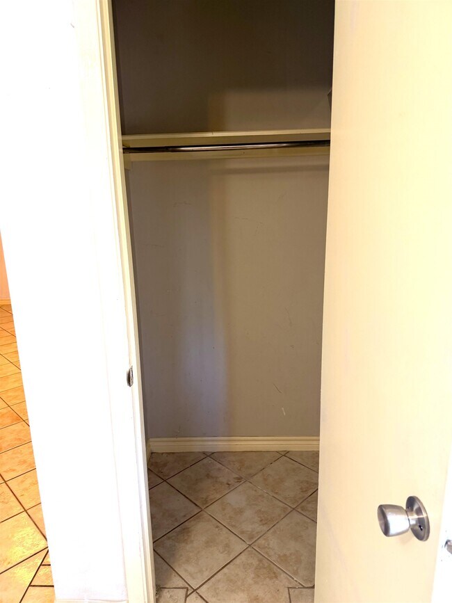 Building Photo - 5302 Springfield Ave