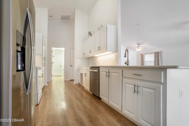 Building Photo - 6115 Sabal Point Cir