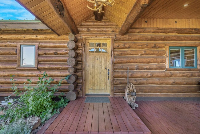 Building Photo - 1330 Larsen Ln