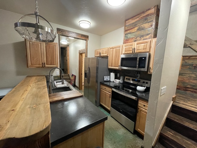 Building Photo - 751 Sun Pillar Loop