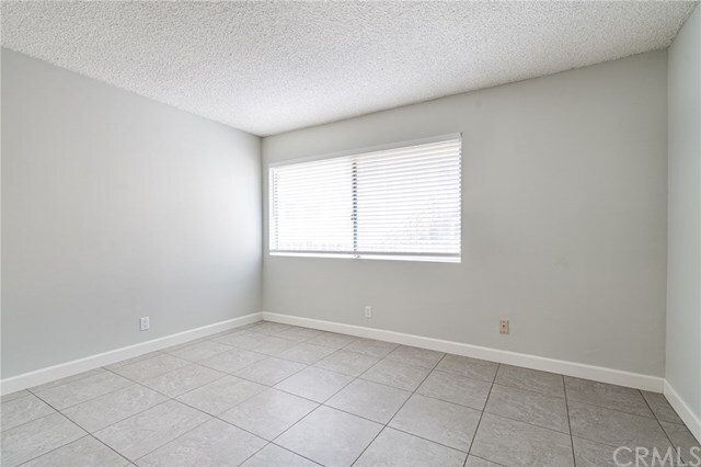 Building Photo - 423 Avenue G