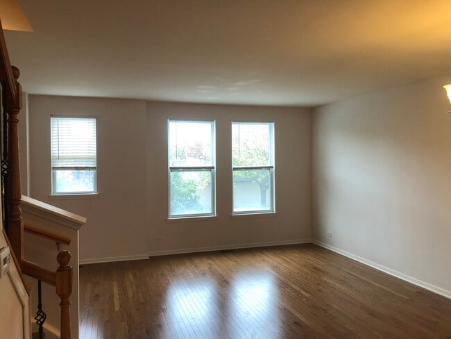 Building Photo - 3710 S Sangamon St