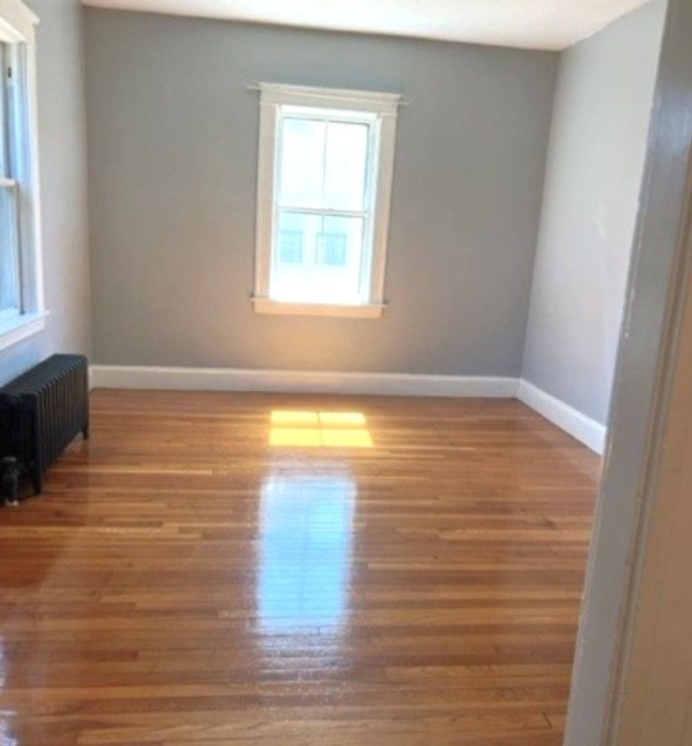 Building Photo - 20 Hudson St