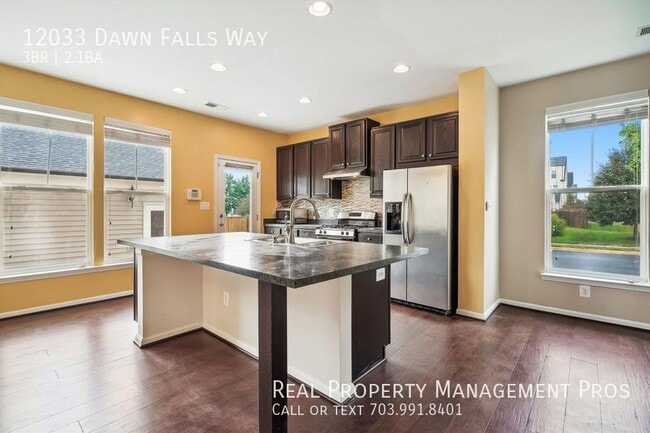 Building Photo - 12033 Dawn Falls Way