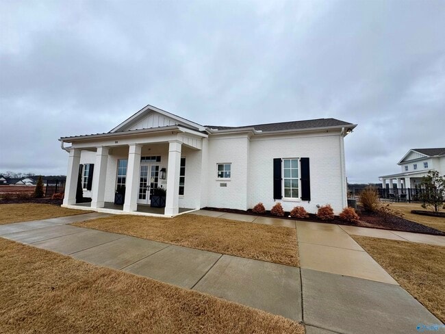 Building Photo - 207 Stockyard Cir