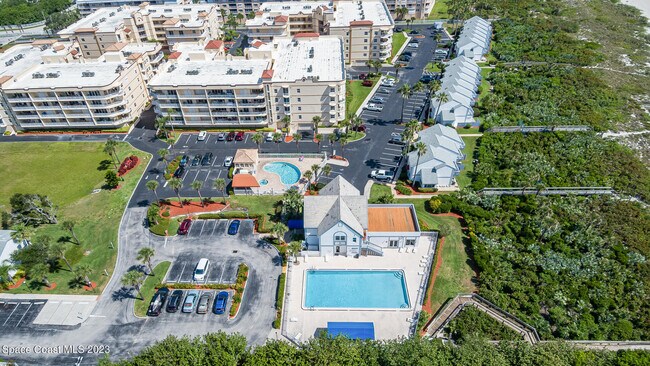 Building Photo - 328 Beach Park Ln