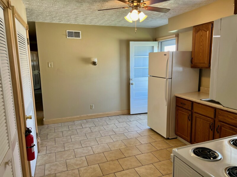 Building Photo - 3024 Piedmont Rd