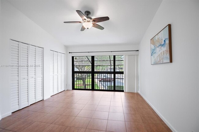 Building Photo - 4270 SW 70th Terrace