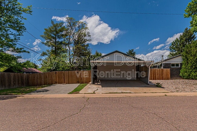 Building Photo - 3730 W Saratoga Ave