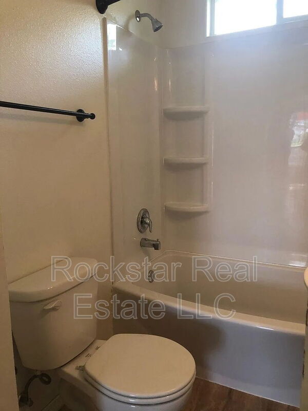 Building Photo - 2017 N Hamilton St