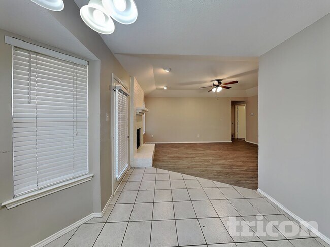 Building Photo - 5708 Woodsetter Ct