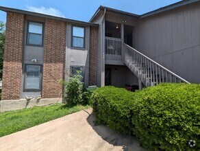 Building Photo - Amazing Round Rock unit