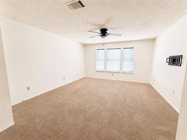 Building Photo - 824 Elm Falls Pl