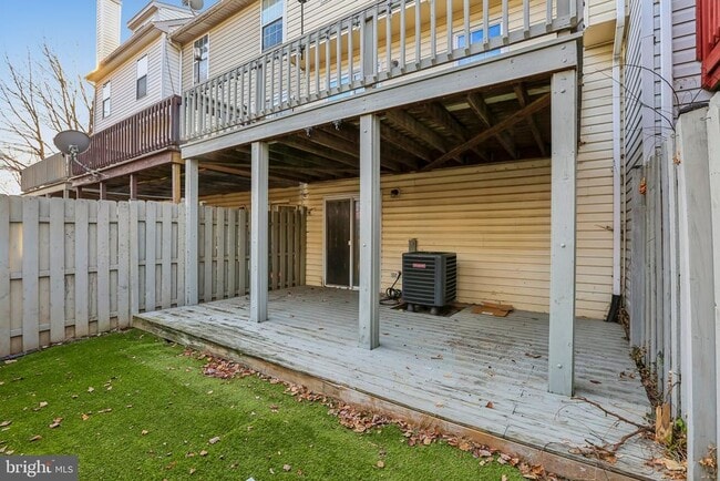 Building Photo - 1305 Riverwood Way