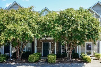 Building Photo - Amazing 3 Bedroom Home in North East Raleigh