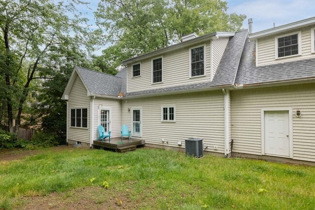 Building Photo - 50 Mainmast Cir