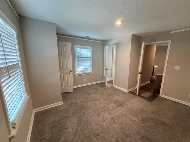 Building Photo - 10 Rockmart Dr NW
