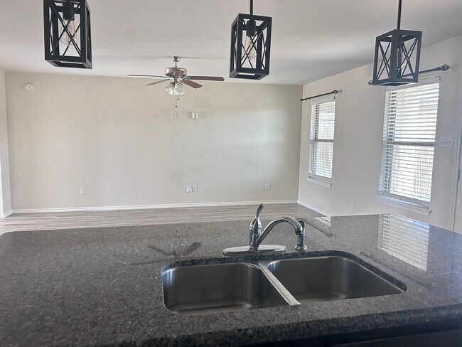 Building Photo - 5407 Simbrah Dr
