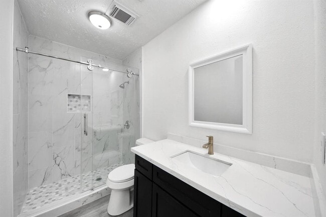 Building Photo - 4015 Lufborough Dr