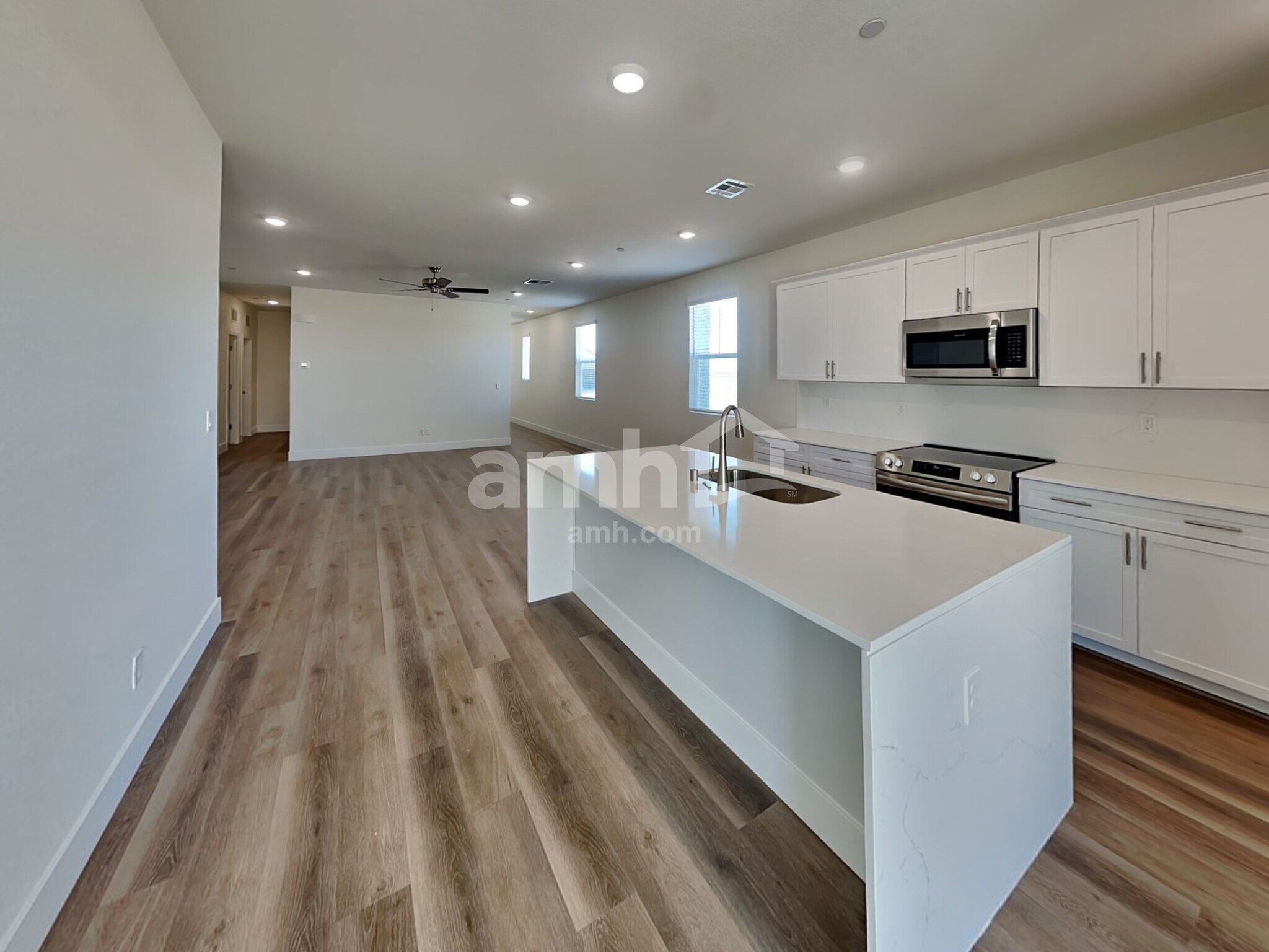 Building Photo - 494 Silverbell Fls Pl