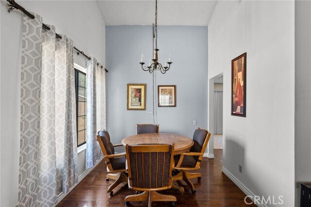 Building Photo - 663 Eston Pl