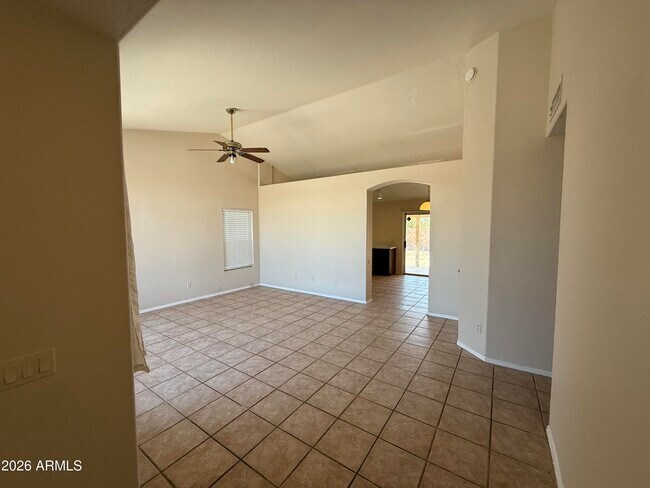 Building Photo - 1413 W Orchid Ln