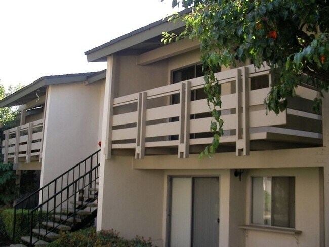 Building Photo - 23732 Hillhurst Dr
