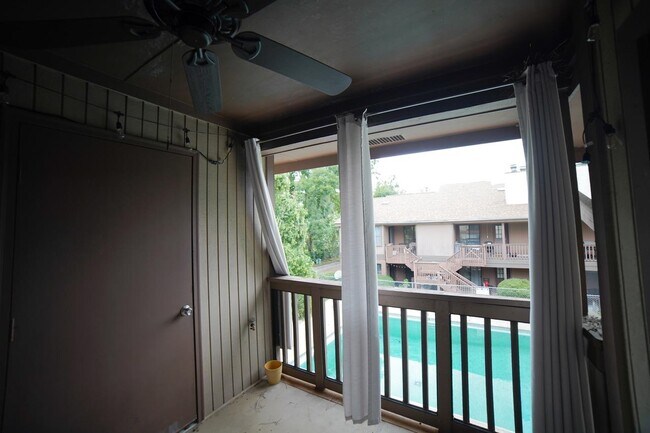 Building Photo - 216 Dixie Dr