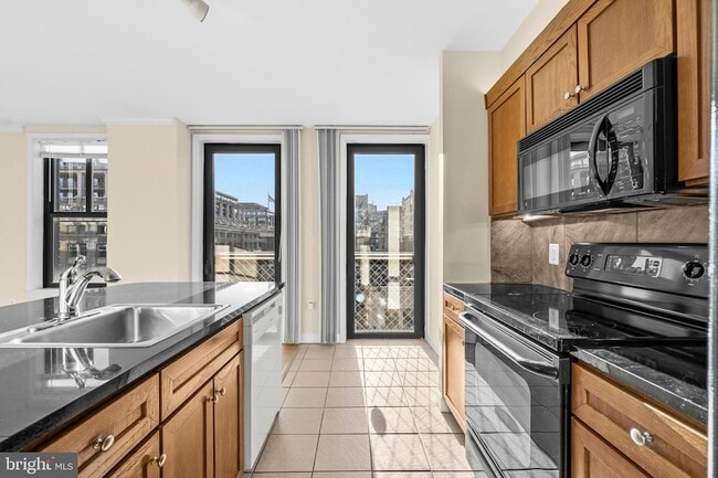 Building Photo - 631 D St NW