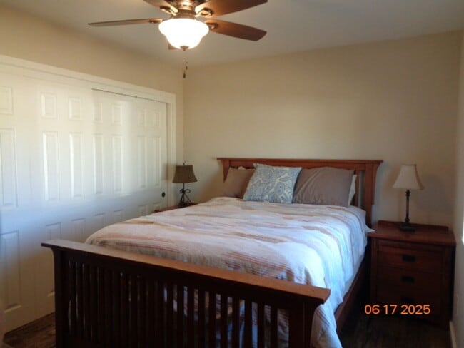 Building Photo - Immaculate Custom 1 Story on Shared 2.5 acres
