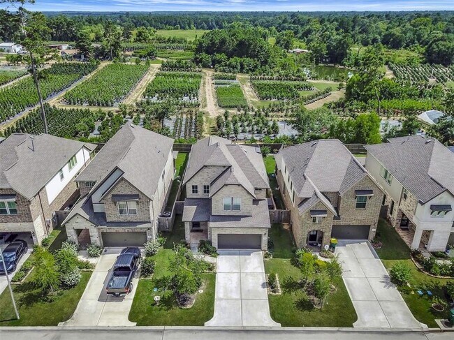 Building Photo - 360 Mallorn Ln