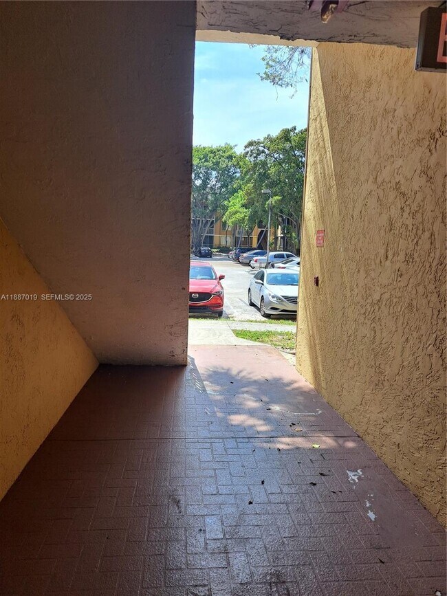 Building Photo - 4045 W McNab Rd