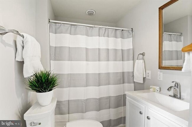 Building Photo - 1651 Limekiln Pike