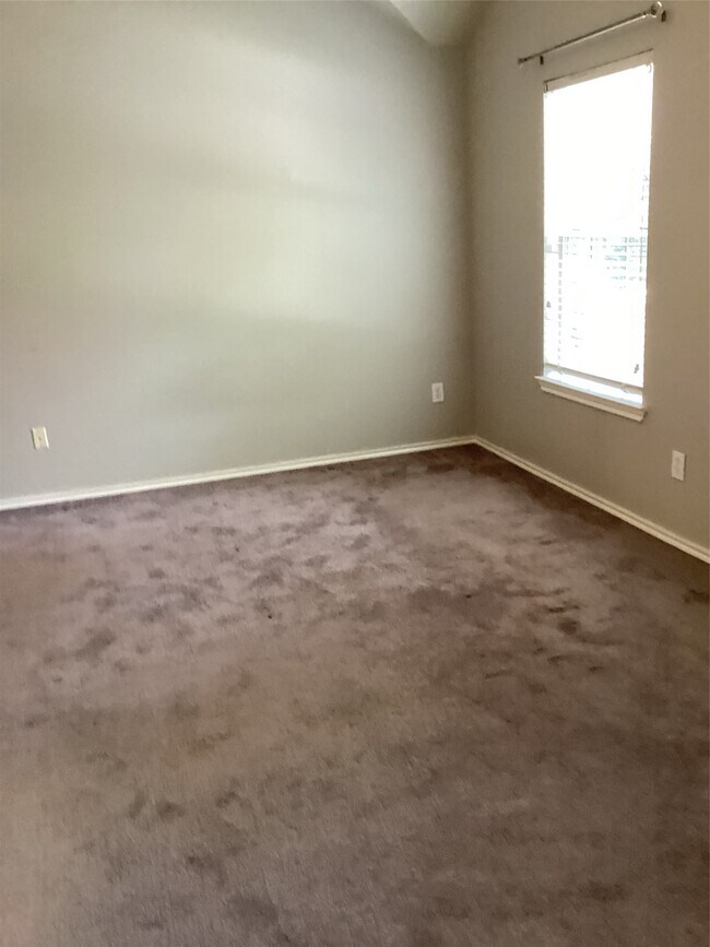 Building Photo - 46 Wineberry Pl