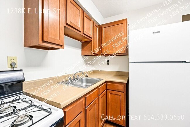 Building Photo - 1738K E Long St