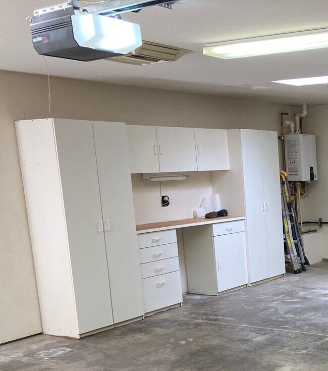 Building Photo - 72836 Mesa View Dr