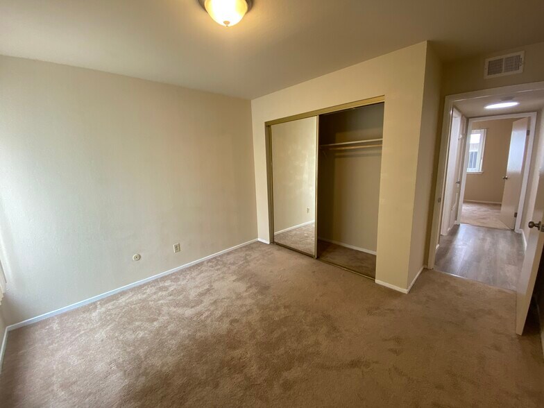 Master Bedroom - 428 89th St