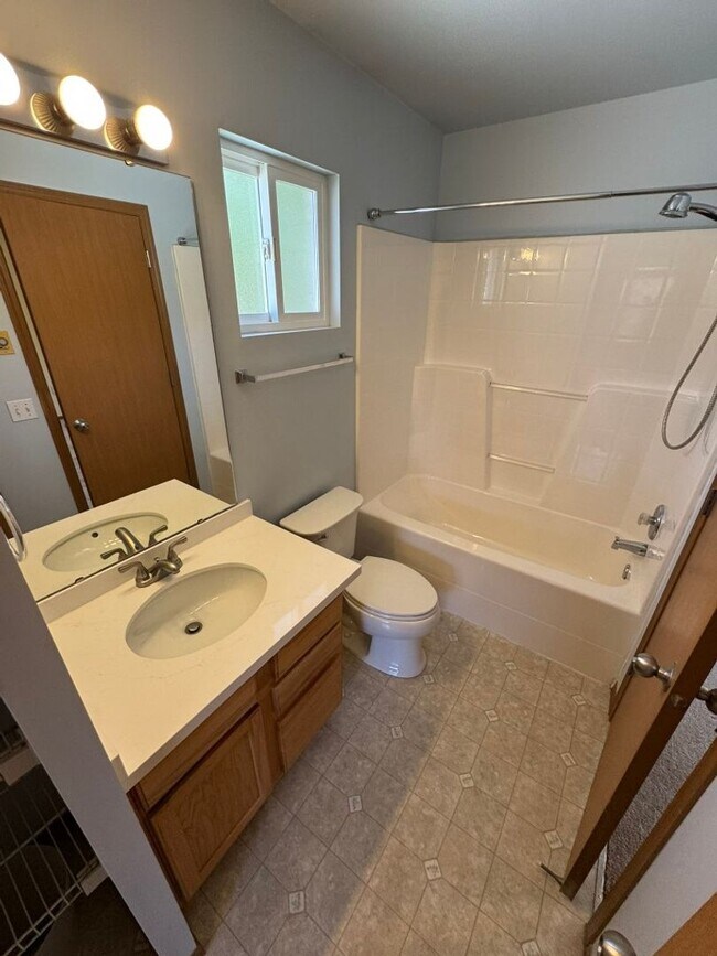 Building Photo - 3Bd/2.5Ba Duvall House