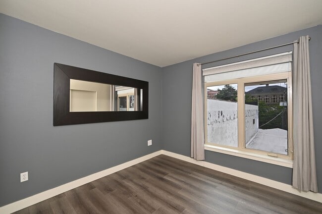 Building Photo - 1610 Belmont Ave