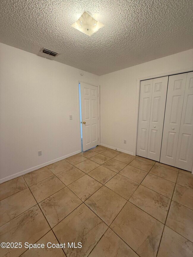 Building Photo - 4900 Volusia Ave