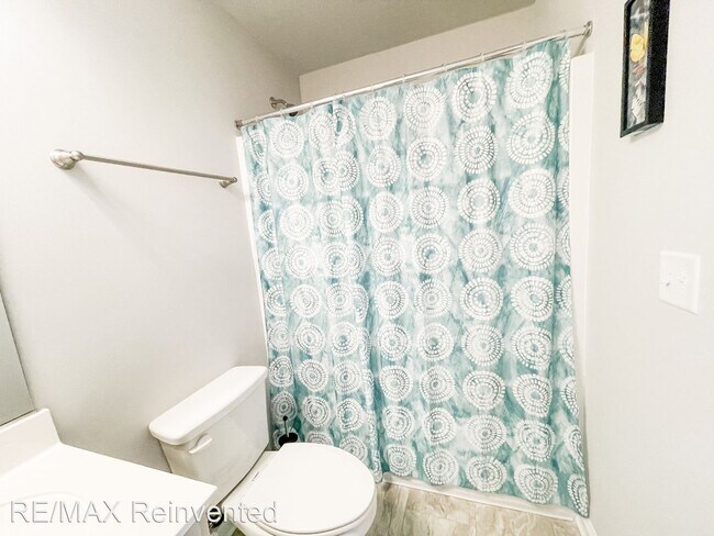 Building Photo - 2 br, 2.5 bath House - 692 Red Cedar Court